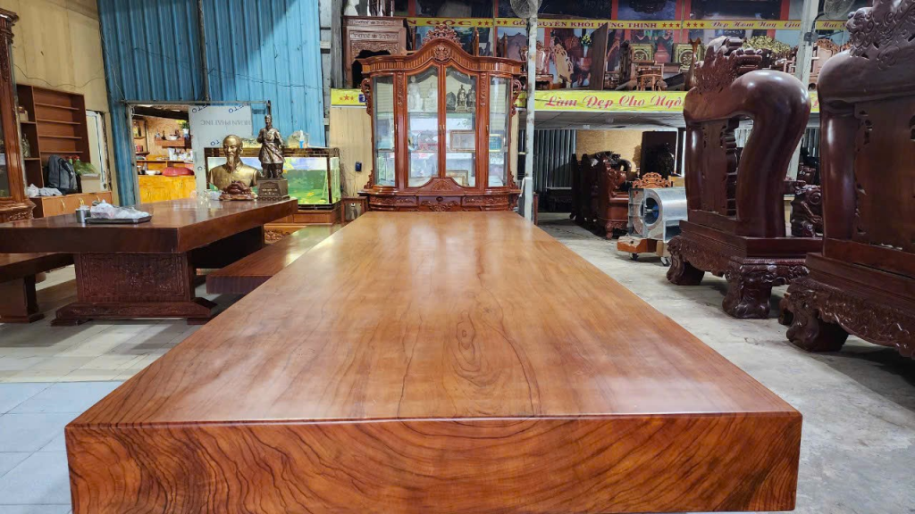 Gỗ nguyên khối Trần Hưng - Đặt cả tâm tư, sức lực trong từng sản phẩm Gỗ nguyên khối Trần Hưng - Đặt cả tâm tư, sức lực trong từng sản phẩm