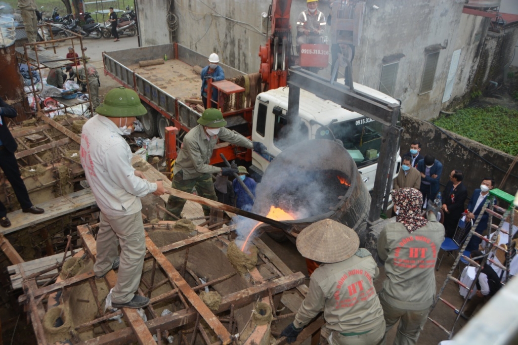 Tâm sức nghệ nhân trong mỗi chế tác tượng đồng tại làng nghề Ý Yên, Nam Định