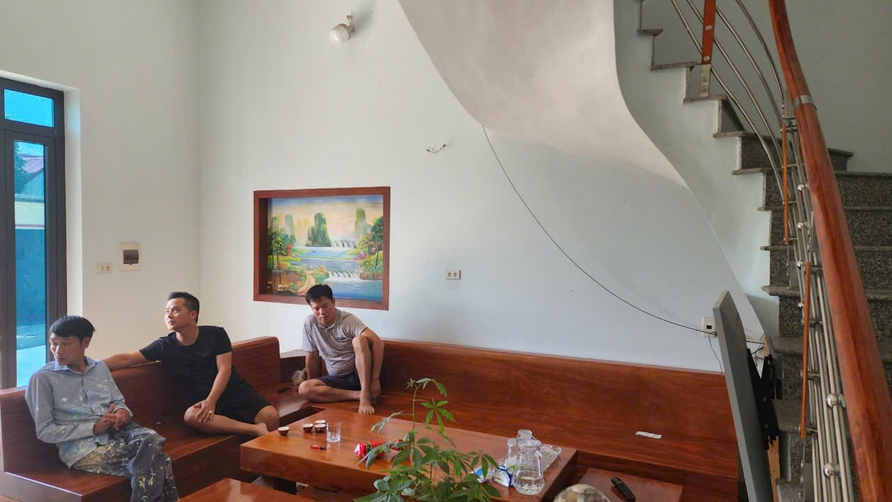 sofa gỗ khách hàng
