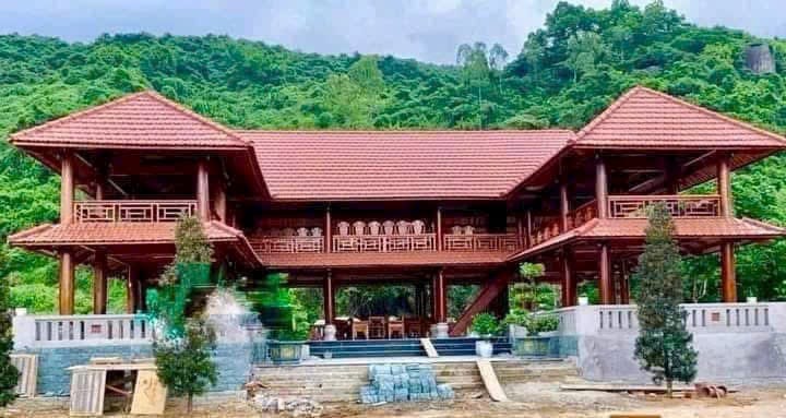 nhà gỗ Trần Hưng